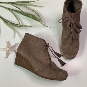 Dr. Scholl's Pierre Memory Foam Wedge Booties
